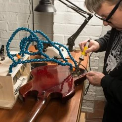 StewMac Solder Monster - StewMac 10 StewMac Solder Monster - StewMac -Kit Melody Sales Store 0531 3 monster in use 3000px