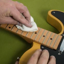 Miracle Polishing Cloth - StewMac -Kit Melody Sales Store 1261 3 in use 3000