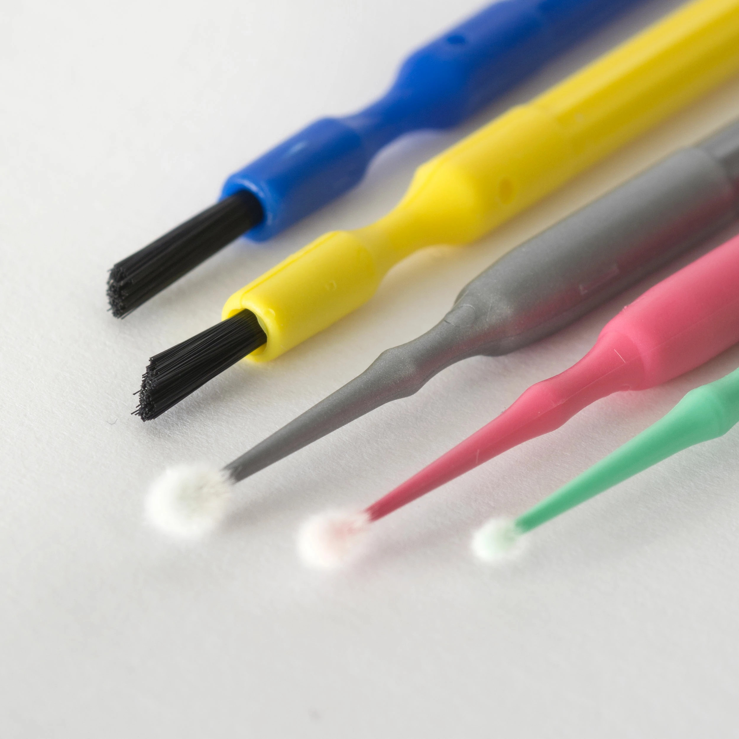 Micro Cleaning Brushes - StewMac 3 Micro Cleaning Brushes - StewMac