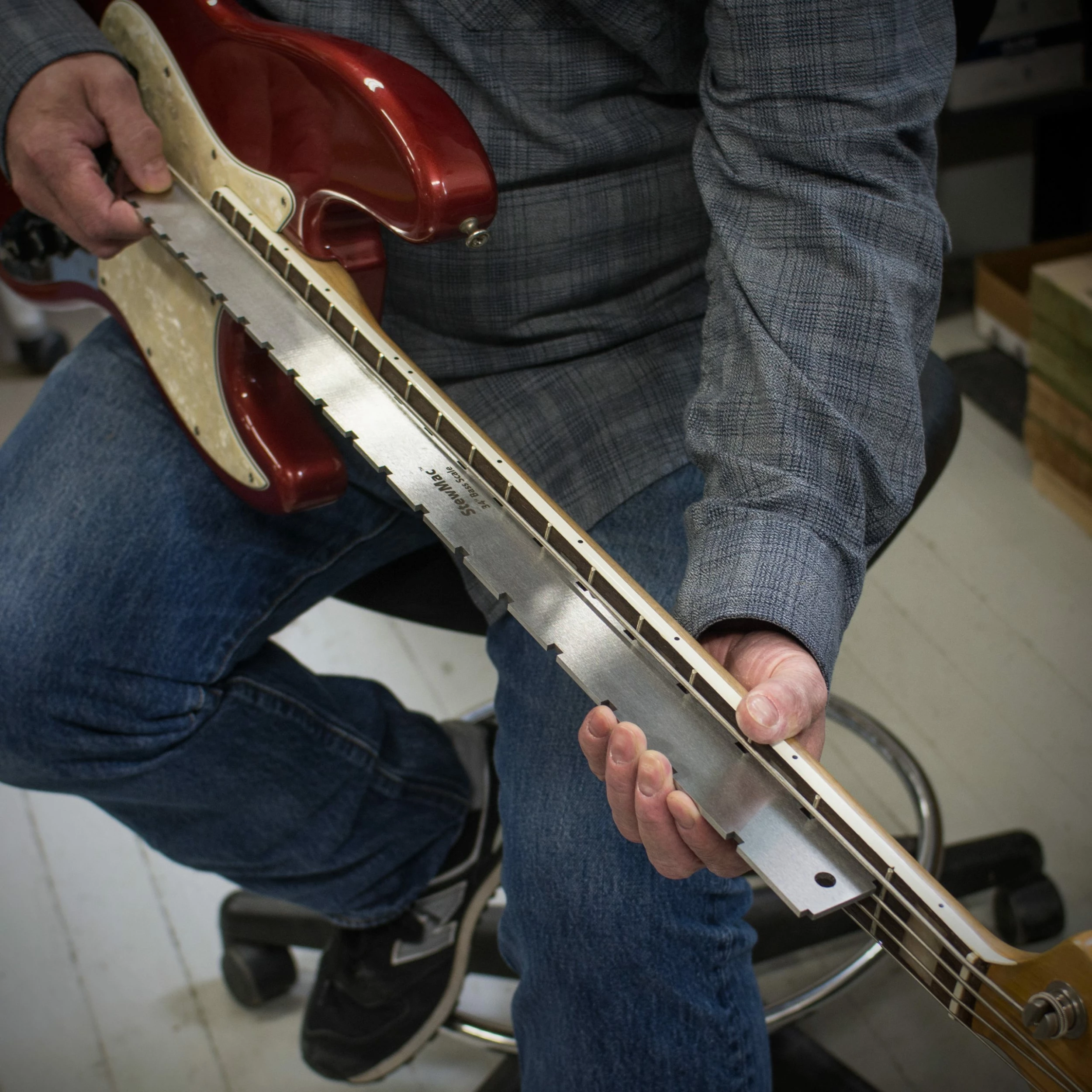 Precision Notched Straightedge - StewMac 6 Precision Notched Straightedge - StewMac - Image 4