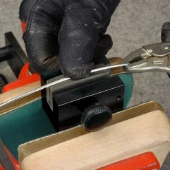 Fret Barber - StewMac 7 Fret Barber - StewMac -Kit Melody Sales Store 4363 3 inuse black