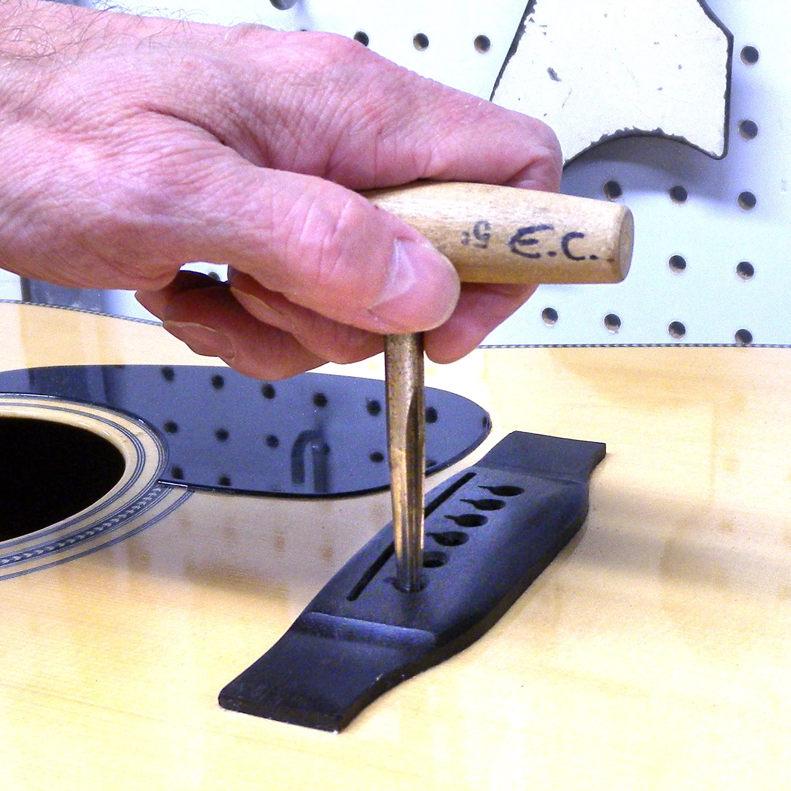 Bridge Pin Hole Repair Plugs - StewMac 8 Bridge Pin Hole Repair Plugs - StewMac - Image 6